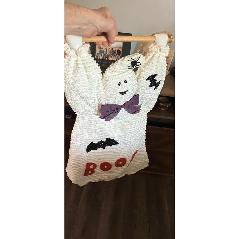 Vtg BOO White Chenille 3D Ghost Spider Attached Wooden Dowel & Hanger Bats Bow